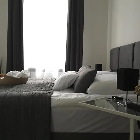 Marzec Aparthotel *