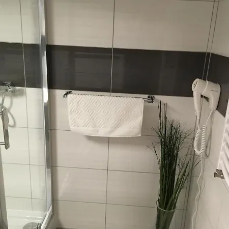 Marzec Aparthotel *