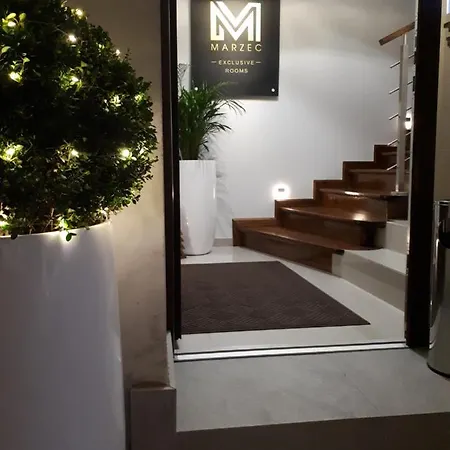 Marzec Aparthotel *