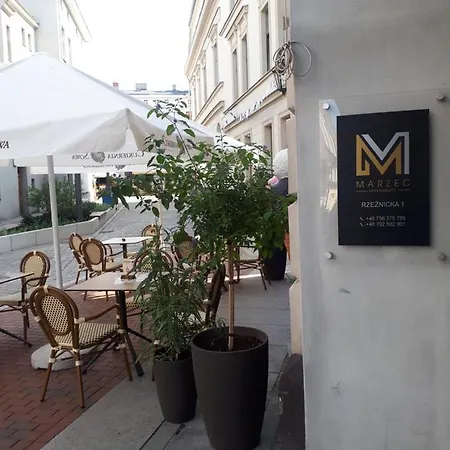 Marzec Aparthotel Gniezno