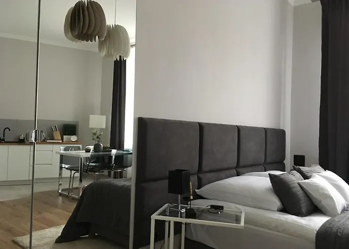 Marzec Hotel apartamentowy 3*