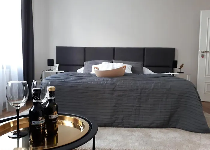 Hotel apartamentowy Marzec 3*