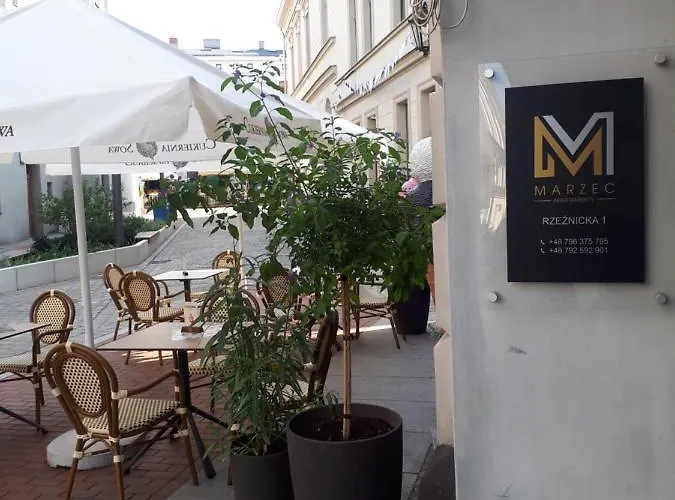 Marzec Hotel apartamentowy Gniezno