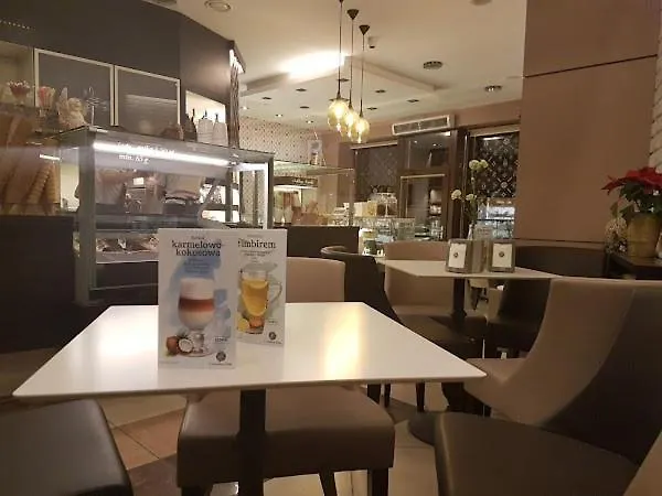 Hotel apartamentowy Marzec